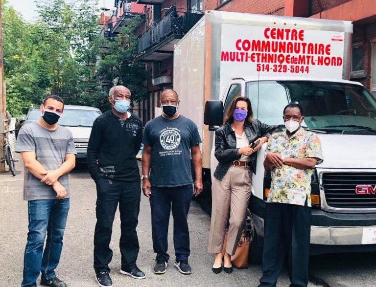 Camion du Centre communautaire multi-ethnique de Montréal-Nord